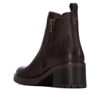 MUJER BOTIN MEDIO MADERA