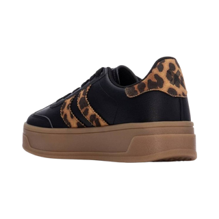 MUJER DEPORTIVA LEOPARDO
