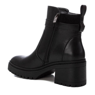 MUJER SXTI BOTIN TACON MEDIO PRAGA NEGRO