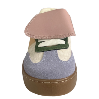 MUJER DEPORTIVA PLUMA ROSA