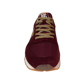 MUJER DEPORTIVA BURDEOS