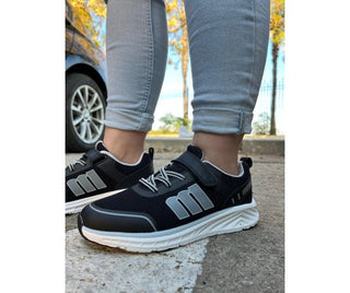 ZAPATILLA DEPORTIVA MUSTANG 48825V MESH NEGRO/LYCRA GRIS CLARO