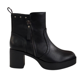 MUJER BOTIN PLANO DEMURE
