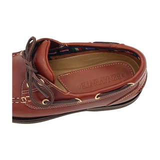 NAUTICOS DE PIEL CON CORDONES MARRÓN - BENAVENTE