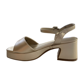 SANDALIA FIESTA PLATAFORMA ORO