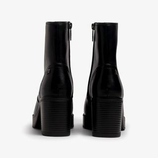MUJER BOTIN TANY NEGRO