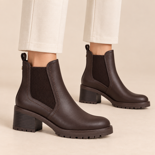 MUJER BOTIN MEDIO MADERA