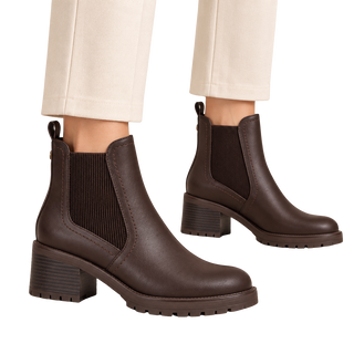 MUJER BOTIN MEDIO MADERA