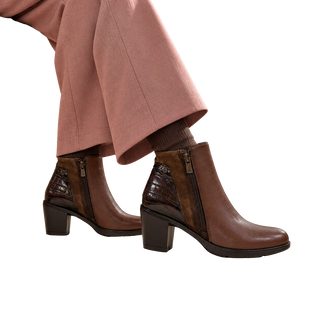 MUJER BOTIN PIEL ESCARCHA